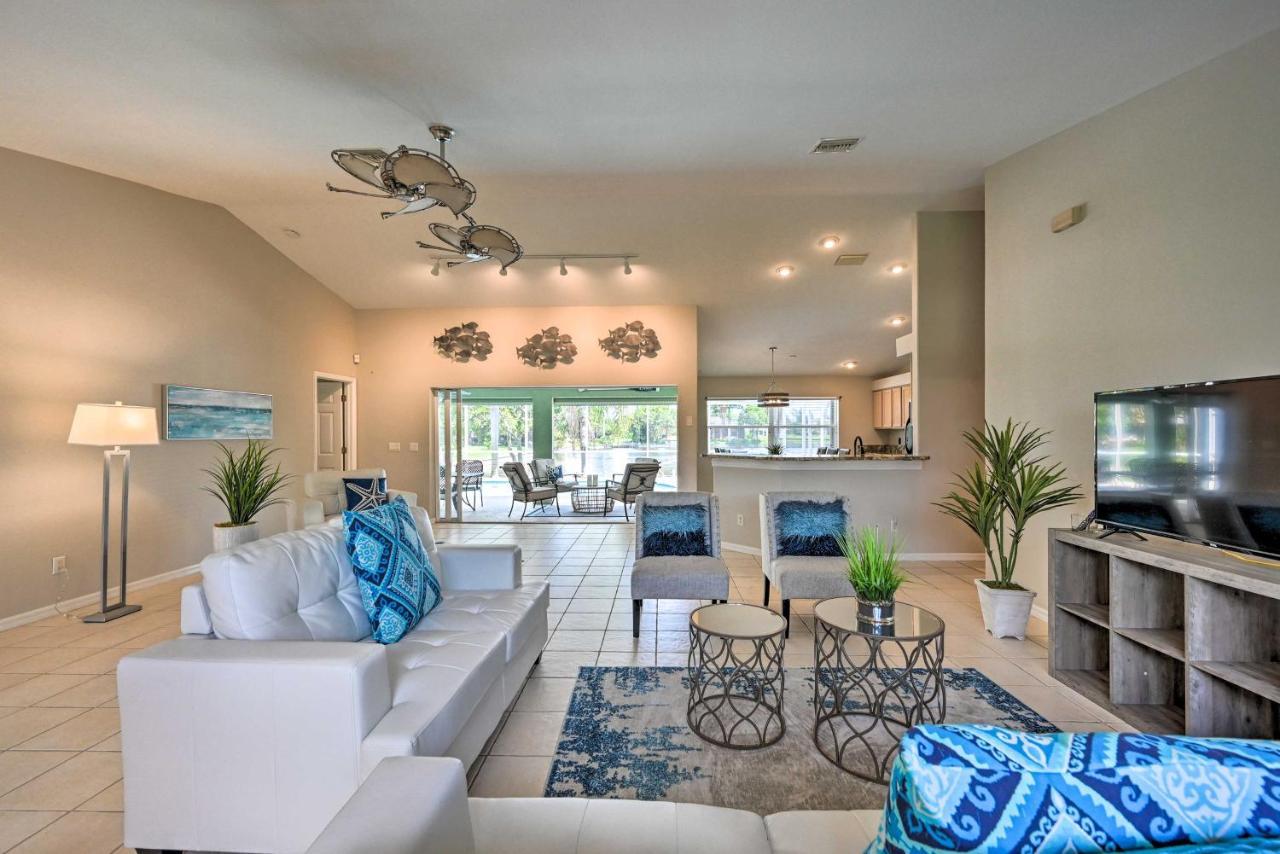 Vila Pet-Friendly Escape With Dock And Kayaks In Cape Coral Exteriér fotografie